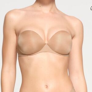 SKIMS NWT Ultimate Push Up Strapless Bra -  Clay